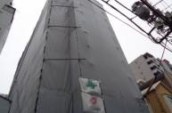 建築中